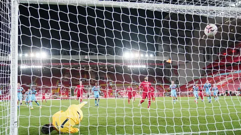 ชำแหละ 4 ประเด็นร้อน "ลิเวอร์พูล" แซงเฉือน "เวสต์แฮม" สุดระทึก