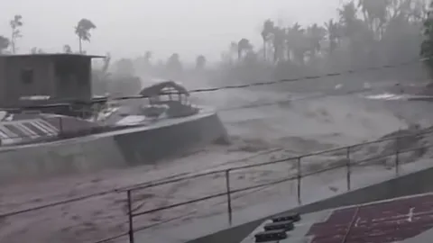 เวียดนามผวา ไต้ฝุ่น โคนี มาแล้ว เปิดนาทีระทึก ถล่มฟิลิปปินส์ เสียหายยับ (คลิป)