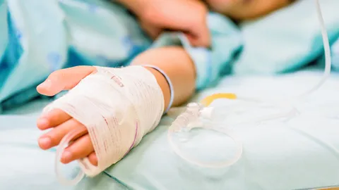 อุทาหรณ์ หมอนำเหรียญ 5 บาทออกจากคอเด็ก 6 ขวบ หลังอมเล่นแล้วเผลอกลืน