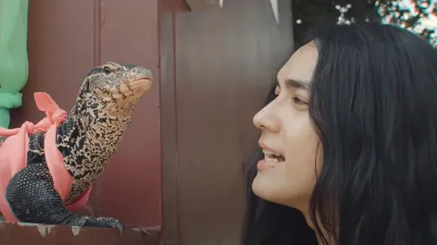 พีคมาก แน็ก ชาลี เปิดตัวนางเอกเอ็มวีเพลงใหม่ รักเฮียๆ ทำคนดูแทบเป็นลม (คลิป)