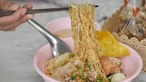 อร่อยเด็ด ร้าน “เจ๊กิม ก๋วยเตี๋ยวต้มยำ” ลาดพร้าวซอย 1