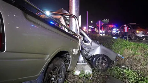 ปิกอัพซิ่ง 3 ศพ 2 น้องรองปลัด น้องเขยคนขับ