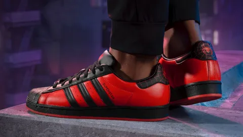 Adidas Originals จับมือ Spider-Man ส่งรองเท้า Adidas Superstar เกาะกระแสเกมภาคใหม่