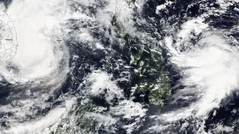 เวียดนามอ่วม พายุโซนร้อน ‘เอตาว’ ขึ้นฝั่งแล้ว ‘หว่ามก๋อ’ จ่อฟิลิปปินส์อีกลูก