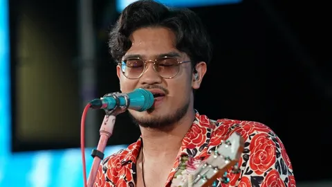 “วาฬเกยตื้น กันกัน” มาแรงคว้าอันดับ 1 เพลงฮิตแห่งปี Thailand Top100 by JOOX 2020 (คลิป)