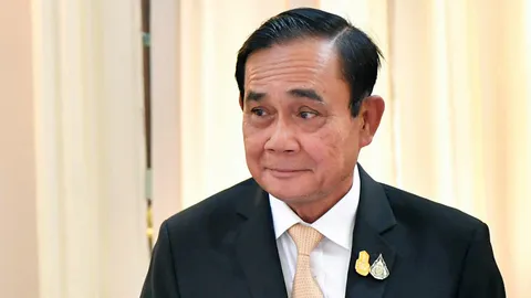 เลือกสันติวิธีหรือสุดโต่ง