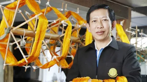 อธิบดีหม่อนไหม ลุยโคราชช่วยเกษตรกรประสบน้ำท่วม พร้อมดูแลหลังน้ำลด