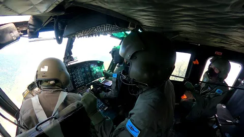 ประมวลภาพการกู้ศพ นทท.ตกหน้าผาตาลีพู ฮ.ฝ่าลมแรง กู้ภัยนำขึ้นจากเหวลึก