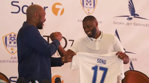 ชีวิตผกผัน อดีตแข้ง "อาร์เซนอล-บาร์เซโลนา" เปิดตัวร่วมงานสโมสร "จิบูตี"