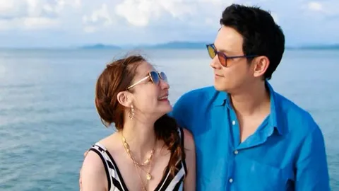 “ฟลุค&ลี” ฉลองต้อนรับเบบี๋ ล่องเรือยอชต์หรู 64 ล้านบาท