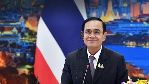 นายกฯ พอใจคนใช้จ่าย “คนละครึ่ง” คึกคัก เตรียมขยายเฟส 2 เป็นของขวัญปีใหม่