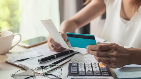 ขาช็อปอย่าพลาด SET ปิ๊งไอเดีย เปลี่ยนแต้มบัตรเครดิตมาแลกซื้อกองทุนรวม