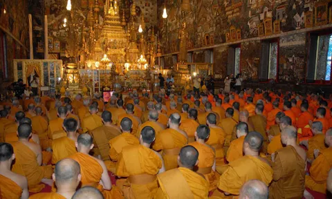 เย็นทั่วหล้ามหาสงกรานต์ ไหว้พระขอพร 9 อารามหลวง 