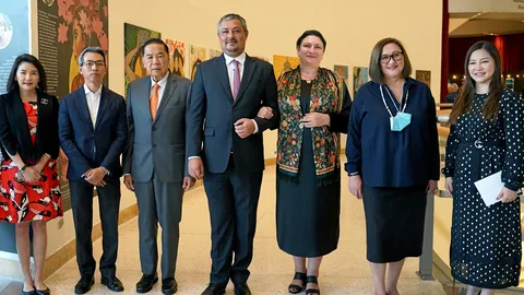 ทูตยูเครน เปิดนิทรรศการภาพวาด “สาวยูเครนกับศิลปะแนวใหม่”