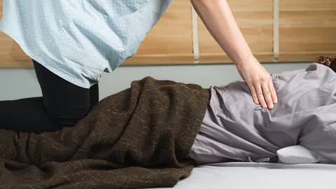 แพทย์แผนไทย เผยผลวิจัย “นวดไทย” บรรเทาโรคซึมเศร้า-โรควิตกกังวลได้