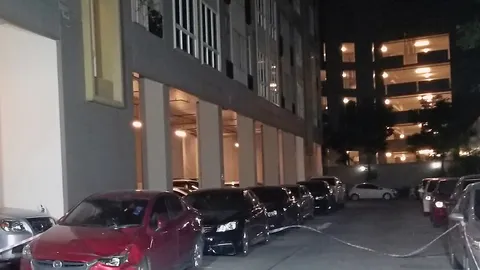 หนุ่มขี้หึงระแวงรักโดดชั้น 17 คอนโดมิเนียมหรูลงมาตาย 