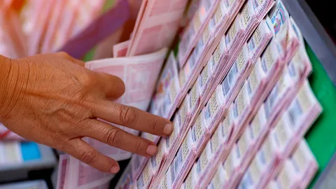 รวมเลขเด็ด 1/12/63 งวดล่าสุด หวยออก บ่ายวันนี้ เตรียมลุ้นใครจะเป็นผู้โชคดี