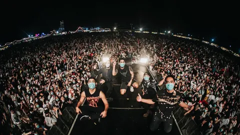 กระทบไปหมด เหล่านักร้องกักตัว 14 วัน หลังขึ้นคอนเสิร์ตที่มีคนติดโควิด