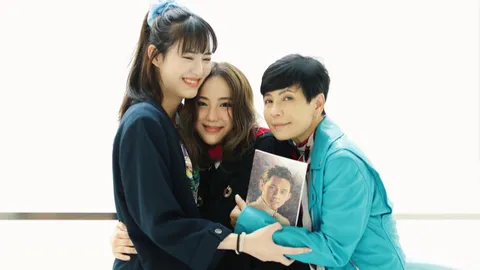 สานฝันให้ ตั้ว ศรัณยู ลูกหนุน เรียนจบเอารูปพ่อมาร่วมเฟรมในวันสำคัญ