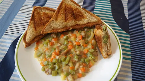 “ไก่ซอสขาว” เมนูโปรดของที่บ้านศิลปบรรเลง โดยคุณโป่ง