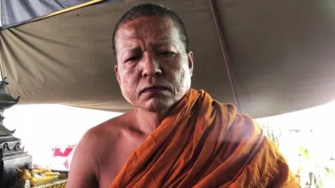 พระครูที่ทักตายายดวงตก เศร้าหลังรู้ถูกรถชนตาย ชี้โยมทั้ง 2 หมดกรรมแล้ว 