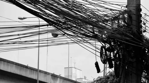 สลด สาวสีคิ้ว ขี่ จยย.ไปจ่ายตลาดตอนเช้า โดนสายเคเบิลบาดคอดับ