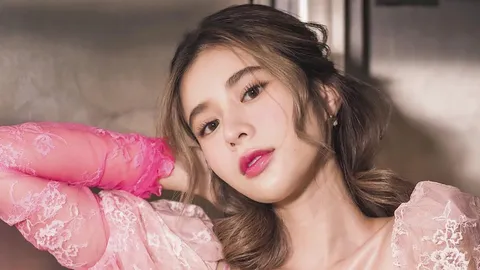 ส่องความน่ารัก สดใส "เก้า สุภัสสรา" นางเอกหน้าเด็ก ขวัญใจหนุ่มๆ