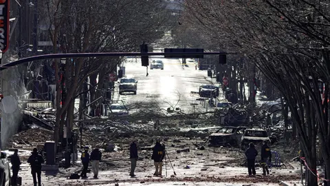 ตร.เผยชื่อผู้ต้องสงสัยหลัก เหตุคาร์บอมบ์แนชวิลล์ รอผล DNA ยืนยันศพ