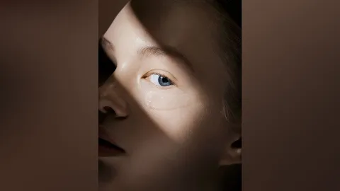 ใหม่ EYE CREAM ; CONCENTRATE ON เจลครีมบำรุงผิวรอบดวงตาสูตรเข้มข้นจากฮักซ์ลีย์ 