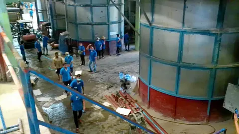 “ถังมรณะ” ดับ 3 คนงานพม่า ไต่ลงไปเก็บท่อ รอดได้ 1