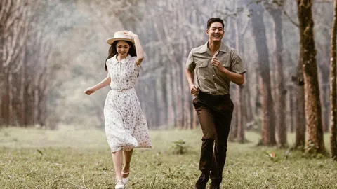 "ลาบานูน" ปล่อยเพลงช้าสุดเศร้า คว้า "เวียร์-มิ้นท์" ถ่ายทอดMV "ดอกฟ้า"