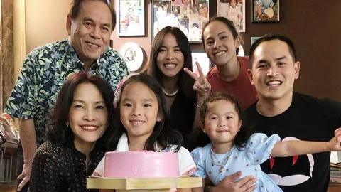 สยบดราม่า สงกรานต์ โพสต์อวยพรวันเกิด น้องปีใหม่ จัดงานฉลองอบอุ่น