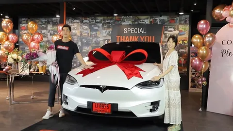 โอ้โห กันต์ เปย์หนักรถหรู Tesla Model X ให้ พลอย และลูกชายในท้อง (คลิป)