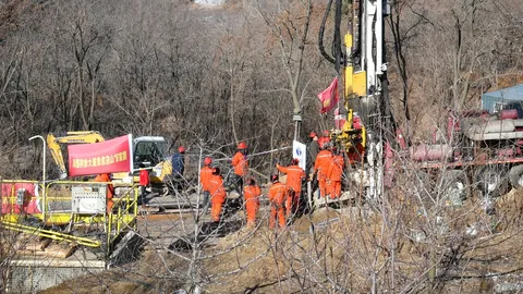 มีความหวัง คนงานติดใต้เหมืองทองจีน 8 วัน ส่งข้อความบอก 12 ชีวิตยังรอด