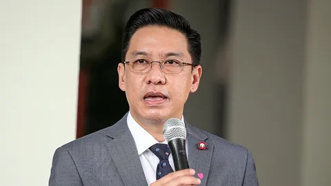 “ดีอีเอส” ลุยสยบวิวาทะ “หมอชนะ” ยันไม่ใช่การถอนตัว