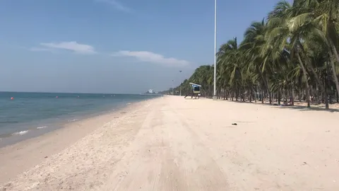 โควิดทำ "บางแสน" ยามนี้ หาดสวย น้ำใส ไ้ร้ขยะ แต่ไม่มี นทท.