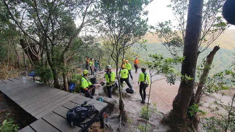 พบหนุ่มอ่างทองตกผาเดียวดายตายกว่า 12 ชม. ส่งร่างชันสูตร รพ.มศว องครักษ์