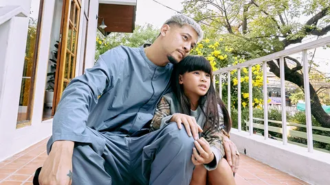 “นานา-เวย์” ปั้นฝันให้ “ลูกสาว” เป็นจริง “บีน่า” แจกความสดใสจับไมค์ร้องเพลง (คลิป)