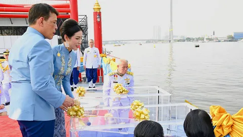 ประมวลภาพ ในหลวง เสด็จฯ ทรงบำเพ็ญพระราชกุศลเนื่องในวันเกิด เจ้าคุณพระสินีนาฏ