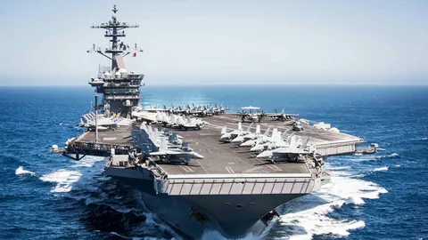 ทะเลจีนใต้เดือด เรือบรรทุกเครื่องบินสหรัฐฯ พร้อมกองเรือรบมาถึงแล้ว