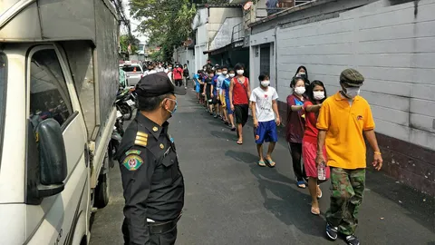 ช่วยเหลือแรงงาน