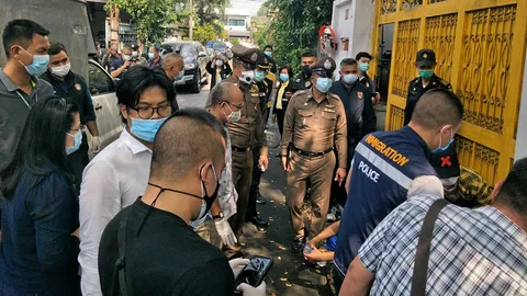 ทลายโรงงานขังต่างด้าว ย่านลาดพร้าว อ้างกลัวโควิด ขอทูตพม่าช่วย