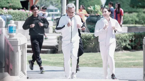ดาวคนละดวง EP.4 ทีม "ไอราวัณ" สงสัยพ่อ "ชลันธร" เกี่ยวข้อง "แก๊งลิ้นมังกร"