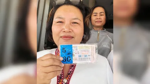แม่ค้าลอตเตอรี่ขายเหลือ ถูกรางวัลที่ 1 ทั้งชุด 5 ใบ รับ 30 ล้าน 