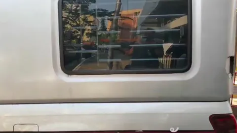 ศาลให้ประกัน 1 ในผู้ชุมนุมหน้าสถานทูตเมียนมา ไม่ต้องวางหลักทรัพย์