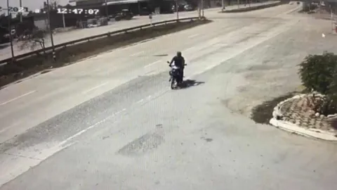 เร่งล่ามือปืน ขี่รถไล่ยิง ฆ่าอุกอาจเจ้าของรีสอร์ตที่สุพรรณฯ 