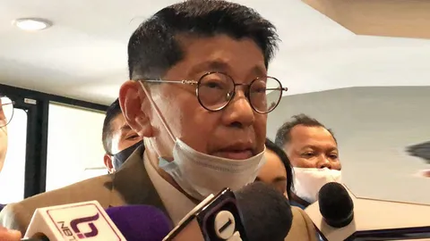 ขอ "คนแก่" สบายใจไม่ติดคุก ปมรับเงิน 2 ทาง-คนตกใจคืนเงินแล้ว 130 ล้าน