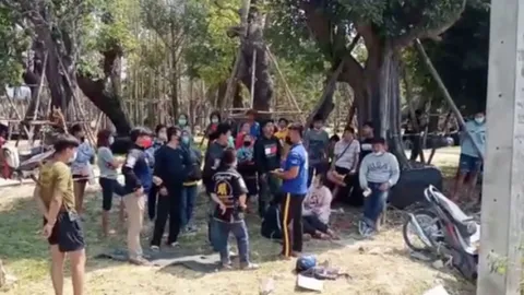 เศร้าวัยรุ่นขี่ จยย.ซ้อน 3 เสียหลักชนเสาไฟตาย 2 สาหัส 1 ที่นครนายก