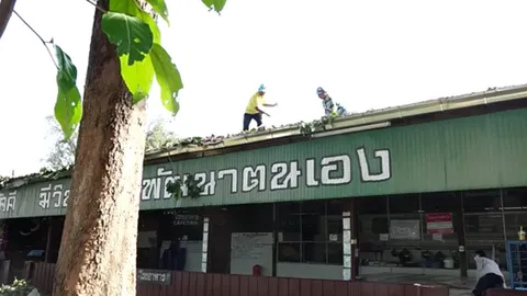 พายุถล่มเชียงใหม่ บ้านเรือนเสียหาย ร.ร.บ้านสันทราย หลังคาหลาย ปภ.เร่งซ่อม (คลิป)