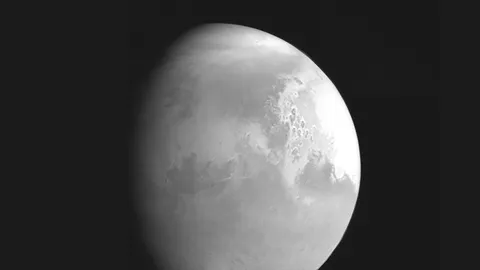 ยานเทียนเหวิน-1 ส่งภาพแรกของดาวอังคาร